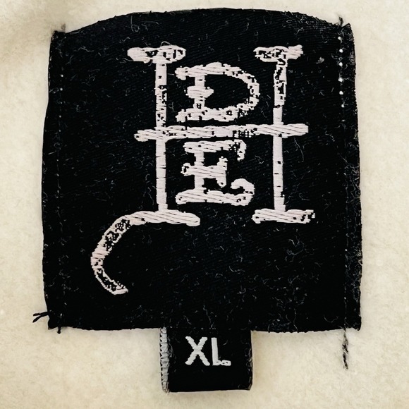 NWT Ed Hardy Men's Battle Skull Ivory Hoodie Sweatshirt Size XL Pullover - Picture 6 of 15